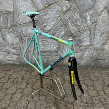 Load image into Gallery viewer, Bianchi Chromo Lite Reparto Corse
