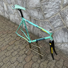 Load image into Gallery viewer, Bianchi Chromo Lite Reparto Corse
