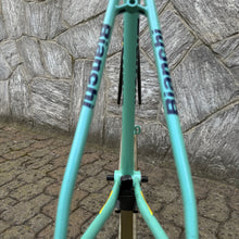 Load image into Gallery viewer, Bianchi Chromo Lite Reparto Corse
